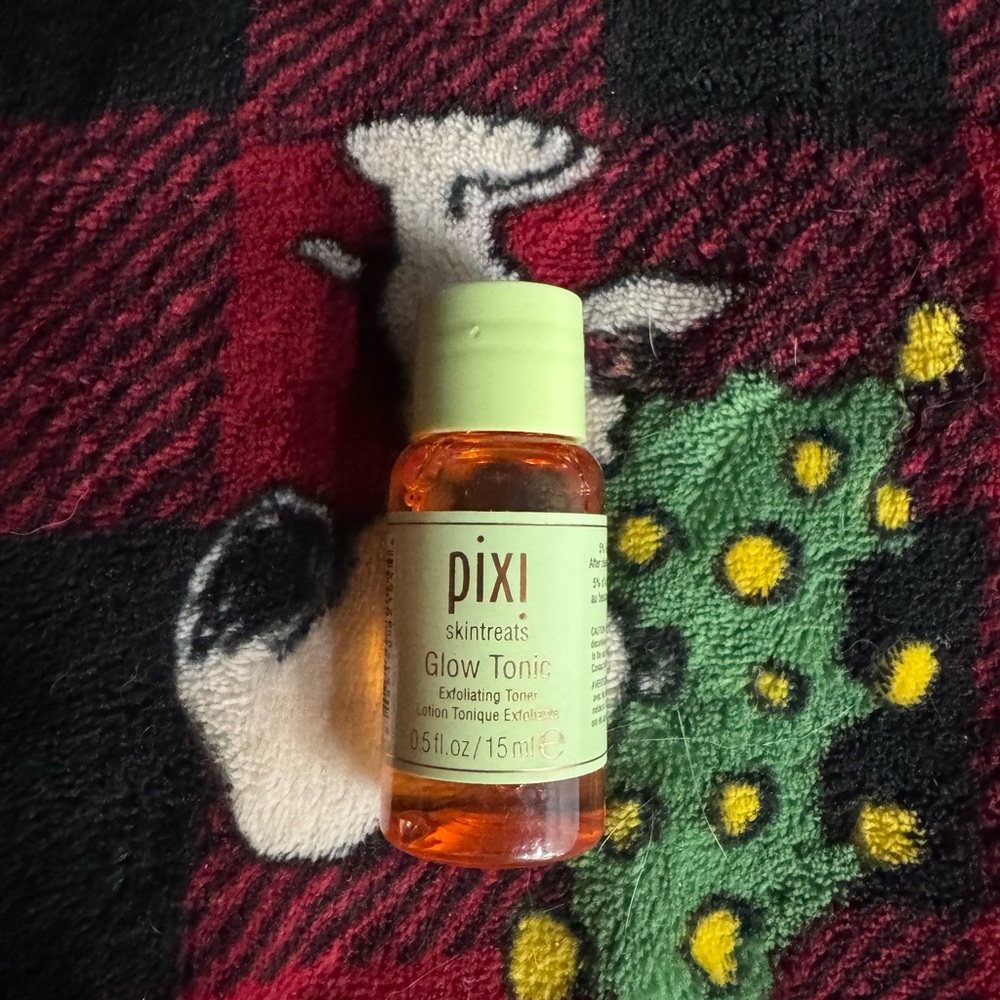 Pixi Glow Tonic Exfoliating Toner - Light Green and Orange